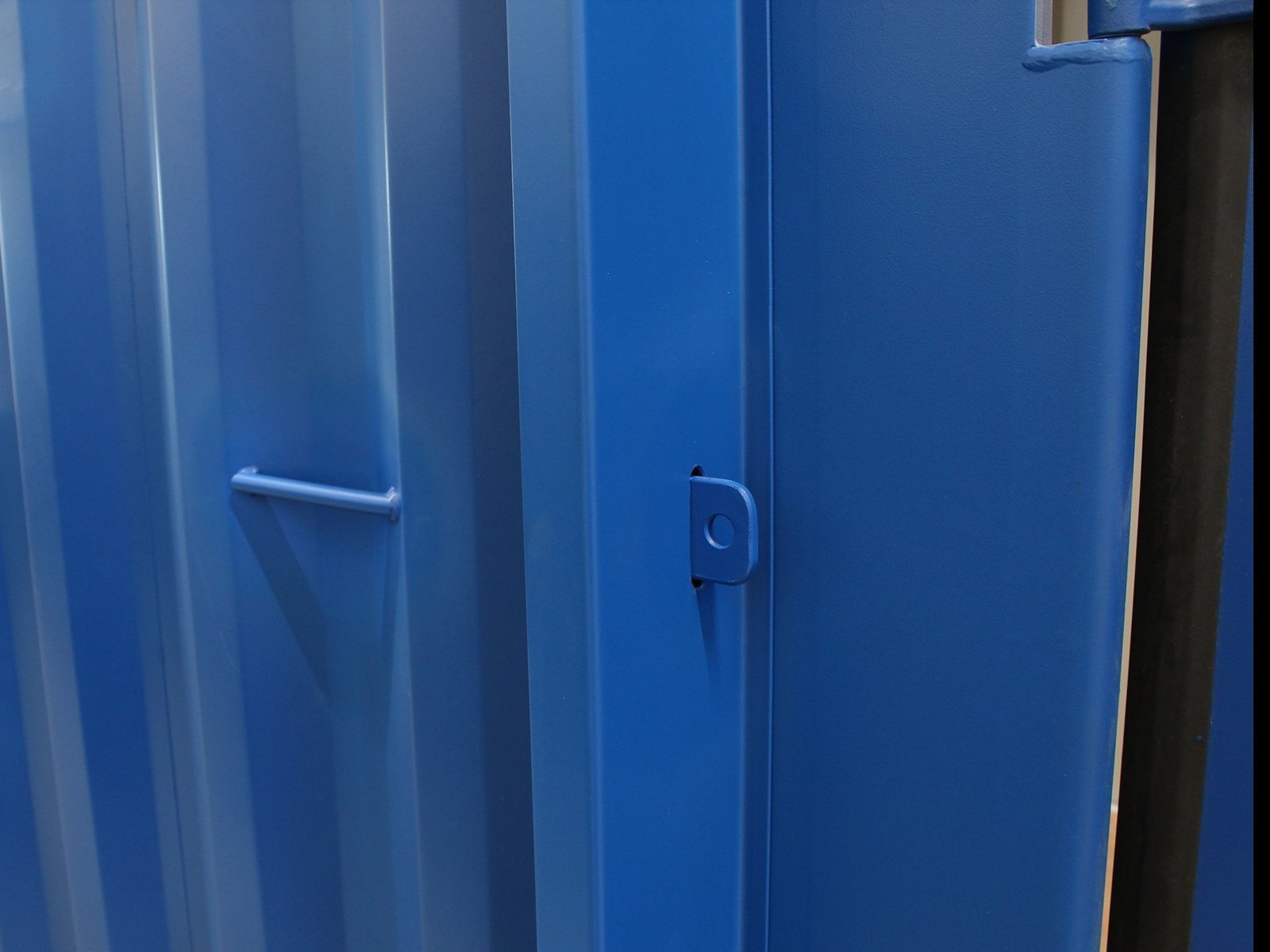 20ft Hi Cube Container (9′ 6″ high) suitable for IBC storage Sliding Door - Image 4